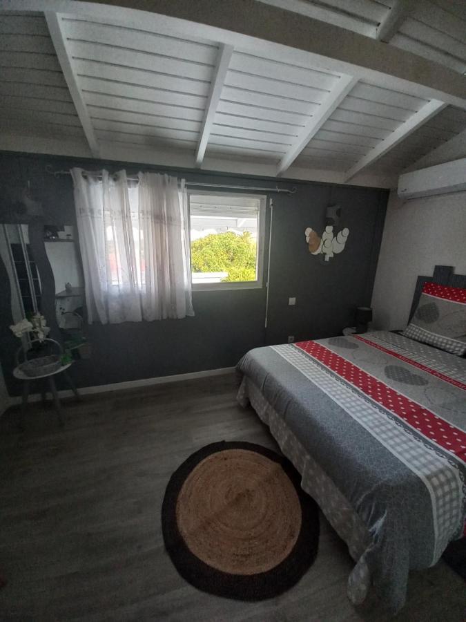 Lauraym 1 Hotel Baie Mahault Eksteriør billede